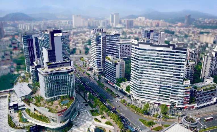 祝贺!港珠澳大桥通车 中山盛景尚峰稳占金融商务桥头堡